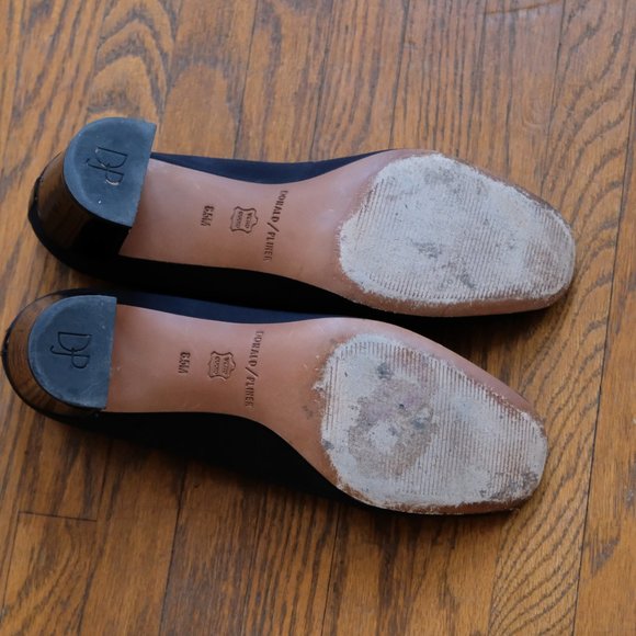 Donald Pliner Parris Block Heel Pump - Picture 4 of 6